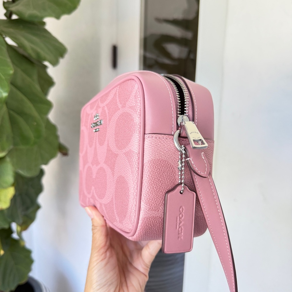 Last 2 ‼️Coach Jamie Camera Bag In Maxi Signature Canvas CCK73 Dusty Pink - Picture 7 of 15